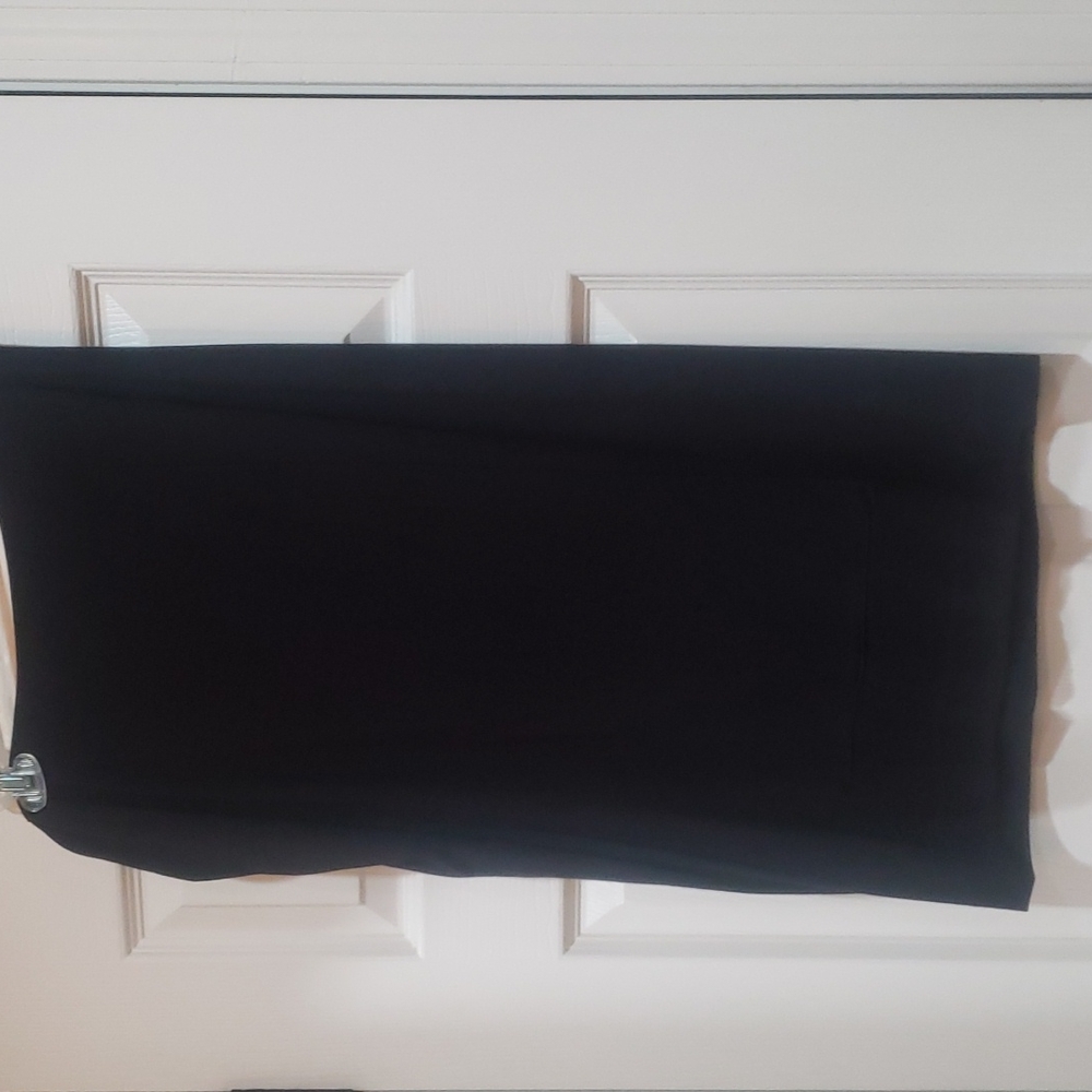 BLACK PENCIL SKIRT